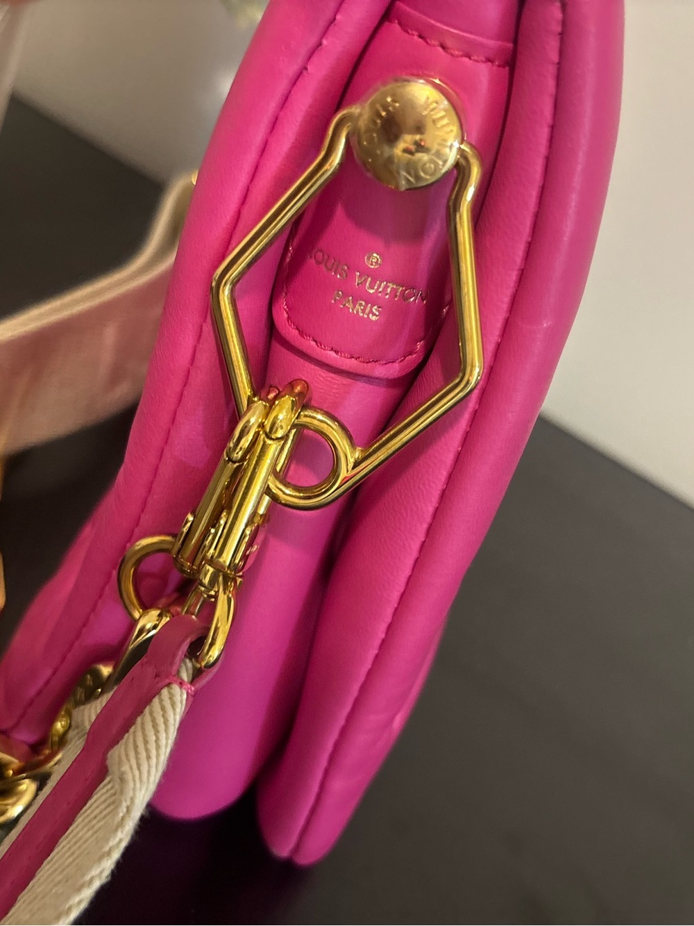 Limited Edition Louis Vuitton Hot Pink Monogram Shoulder Bag with Cream Logo - Picture 3 of 6